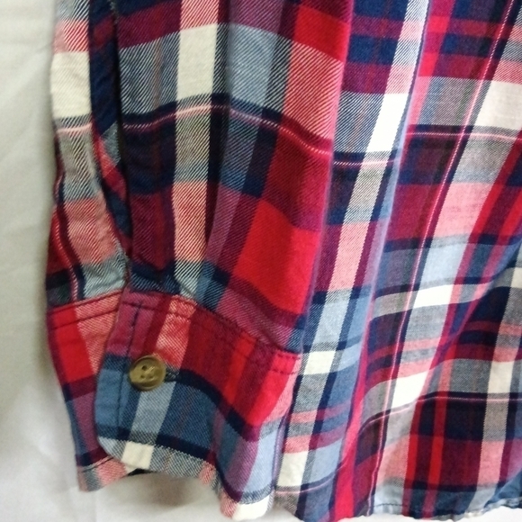 American Eagle Outfitters Plaid Shirt Red Navy Size Small - Picture 3 of 9